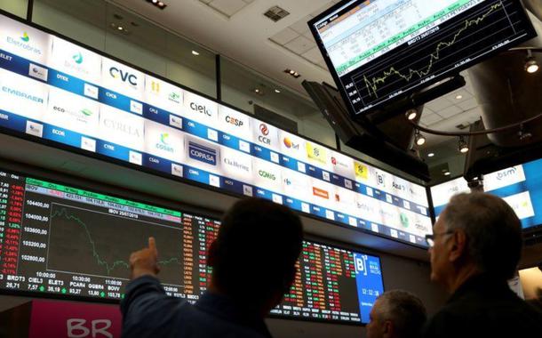 Ibovespa recupera parte das perdas da véspera, fecha em alta de 1,25% e acumula ganhos na semana