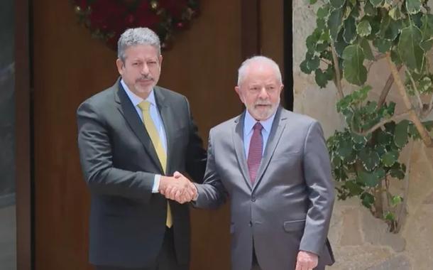 Lula recebe Arthur Lira e líderes de partidos no Alvorada após aprovação da reforma tributária