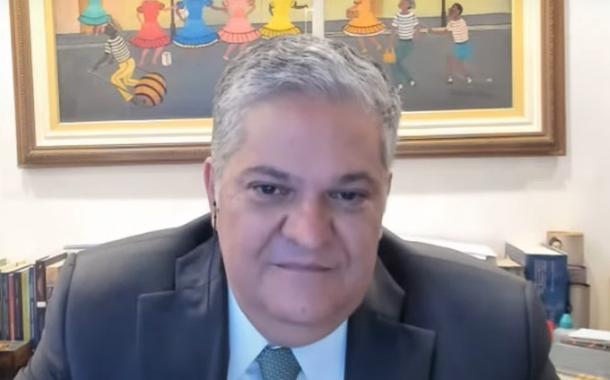 Inelegibilidade de Bolsonaro é marco importante no cenário político brasileiro, diz Henrique Neves, ex-ministro do TSE